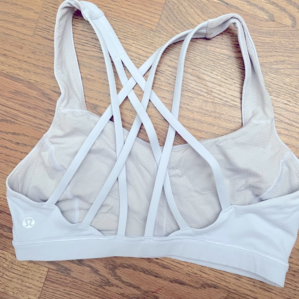 FREE TO BE SERENE BRA LULULEMON